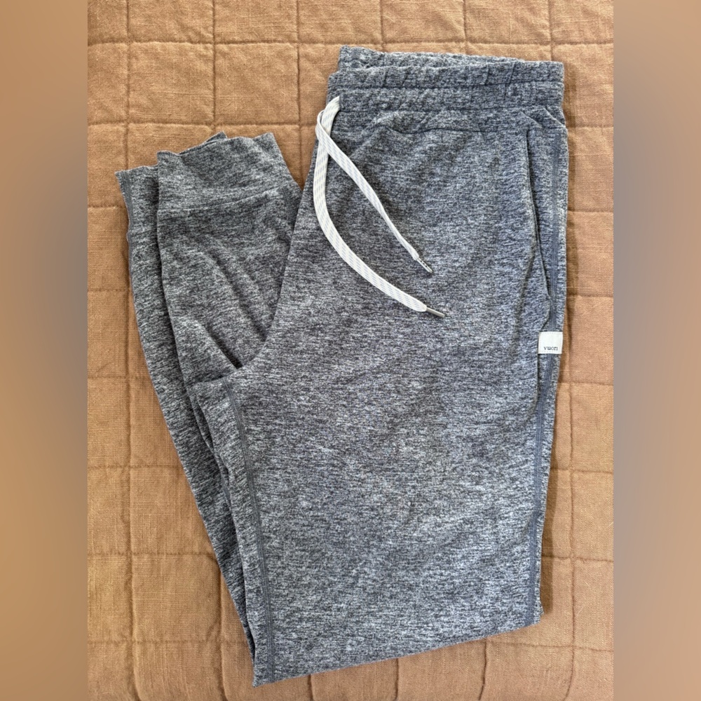 Vuori Performance Joggers Women's DreamKnit™ Women’s Small